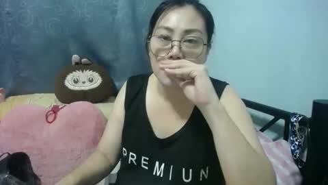 Snapshot of bellbabe chatting on November 30, 2025, 6:12 pm Bella online show from November 30, 2025, 6:12 pm