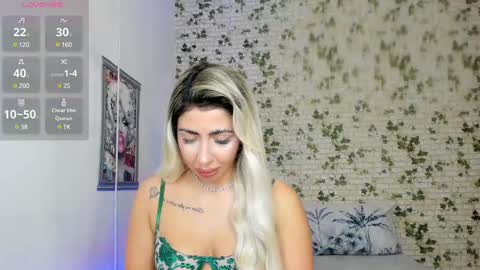 Snapshot of belle_hallle chatting on March 11, 2025, 3:12 pm LucyJelly online show from March 11, 2025, 3:12 pm