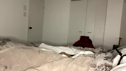 Snapshot of belle_marie chatting on December 21, 2025, 8:43 am Belle xx online show from December 21, 2025, 8:43 am