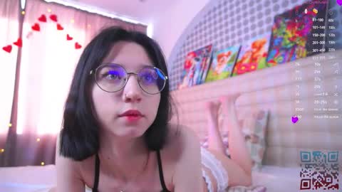 Snapshot of belle_phine chatting on February 18, 2026, 6:09 am Bea online show from February 18, 2026, 6:09 am