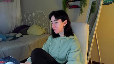 Snapshot of belle_via chatting on January 18, 2025, 5:20 am Bella online show from January 18, 2025, 5:20 am