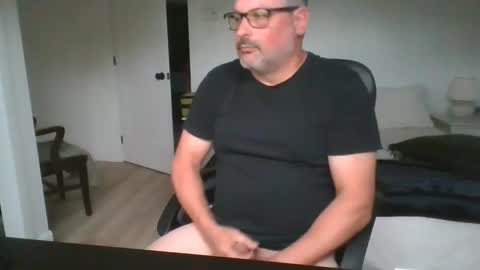 bellequeue19758 online show from May 25, 2026, 10:43 am