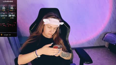 Your Annabelle Wolf  online show from February 3, 2025, 2:45 pm