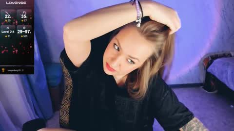 Your Annabelle Wolf  online show from February 20, 2025, 4:57 pm