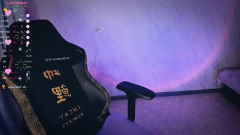 Your Annabelle Wolf  online show from September 25, 2025, 7:06 pm