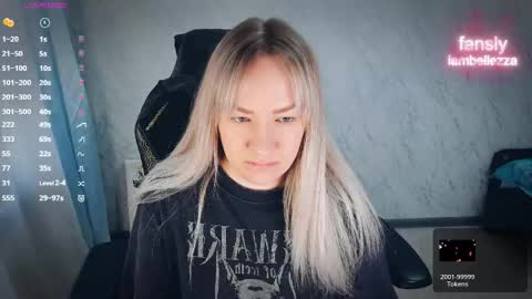 Snapshot of bellezza_ chatting on April 13, 2026, 4:34 pm Your Annabelle Wolf online show from April 13, 2026, 4:34 pm