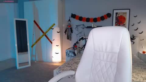 Snapshot of bellla_haddid chatting on October 30, 2025, 1:40 am Bella online show from October 30, 2025, 1:40 am