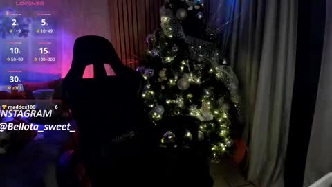  Bella  online show from December 18, 2025, 1:44 am