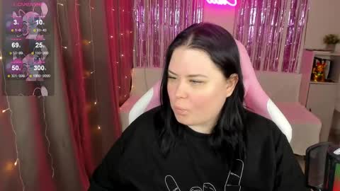 Snapshot of bellybooxo chatting on April 23, 2026, 3:19 am LinaBoo online show from April 23, 2026, 3:19 am