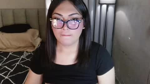 Nica online show from May 23, 2026, 8:24 pm