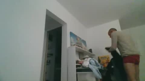 Snapshot of benbare13 chatting on December 3, 2024, 7:11 pm benbare13 online show from December 3, 2024, 7:11 pm