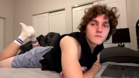 Snapshot of benchedtoast chatting on December 19, 2025, 1:12 am benchedtoast online show from December 19, 2025, 1:12 am