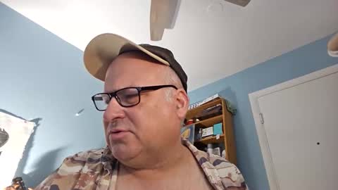 Snapshot of bendavewill chatting on February 19, 2026, 10:11 am Bendavewill online show from February 19, 2026, 10:11 am