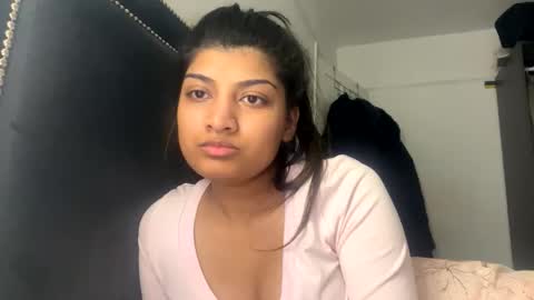 bengalibaddie7_x online show from May 13, 2026, 2:20 am