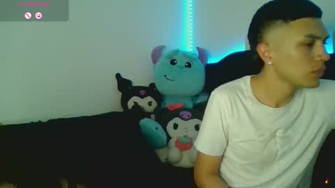 Tiffany and Bengie online show from December 18, 2025, 2:06 am