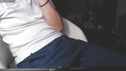 benijamin online show from November 2, 2025, 9:50 pm