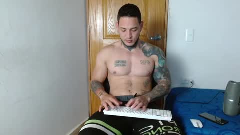 Snapshot of benjamin_isaac chatting on December 20, 2024, 1:03 am benjamin_isaac online show from December 20, 2024, 1:03 am