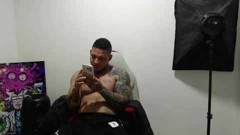 benjamin_isaac online show from June 5, 2026, 12:22 pm