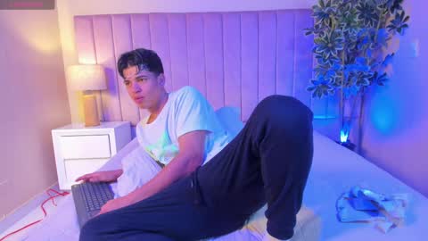 BENJAMIN online show from February 25, 2025, 7:20 am