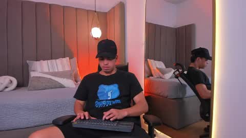 BENJAMIN online show from May 29, 2026, 3:04 am
