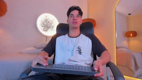 BENJAMIN online show from May 31, 2026, 3:47 am