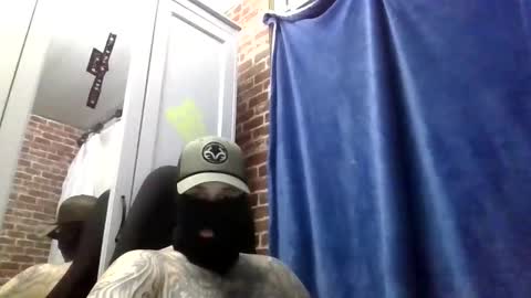 Snapshot of bennetsinit chatting on December 18, 2025, 7:58 am smokin n cammin online show from December 18, 2025, 7:58 am