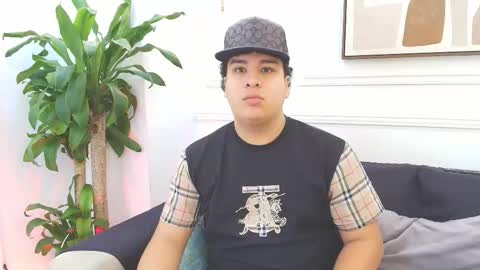 bennett_alejoo online show from October 21, 2025, 7:36 pm