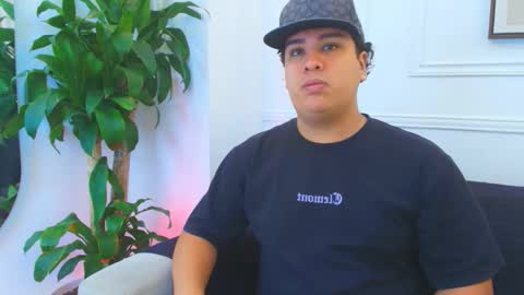 bennett_alejoo online show from January 14, 2026, 6:35 pm