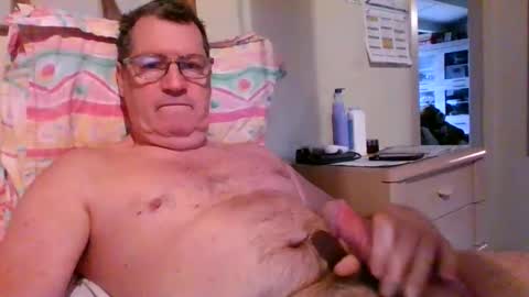 Snapshot of bennybutterfly007 chatting on February 3, 2026, 12:21 pm bennybutterfly007 online show from February 3, 2026, 12:21 pm