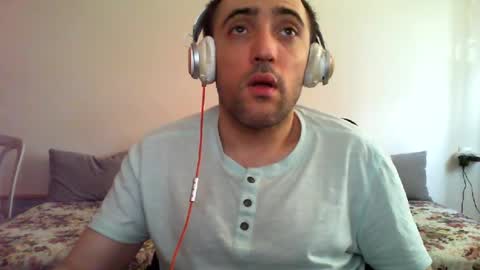 Snapshot of bentish chatting on July 7, 2026, 6:47 am bentish online show from July 7, 2026, 6:47 am