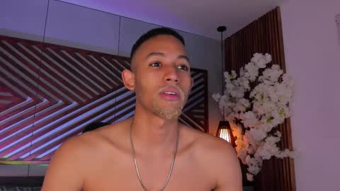 bento_fox online show from November 26, 2025, 3:51 am