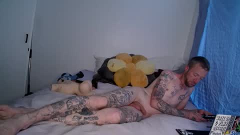 Snapshot of bentoverblonde chatting on March 20, 2026, 12:15 am BentOverBlonde online show from March 20, 2026, 12:15 am