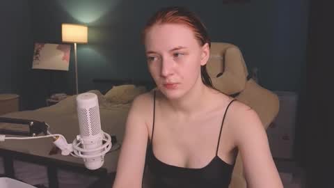 Snapshot of benty_bunny chatting on November 1, 2025, 10:17 am Alice online show from November 1, 2025, 10:17 am