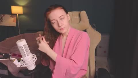 Snapshot of benty_bunny chatting on November 6, 2025, 10:38 am Alice online show from November 6, 2025, 10:38 am