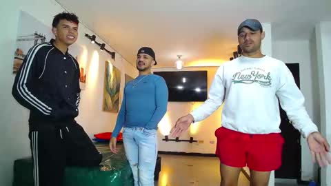 Snapshot of benz_boys chatting on January 19, 2026, 12:42 pm benz boys online show from January 19, 2026, 12:42 pm