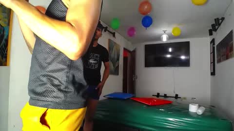 Snapshot of benz_boys chatting on February 20, 2026, 12:38 pm benz boys online show from February 20, 2026, 12:38 pm