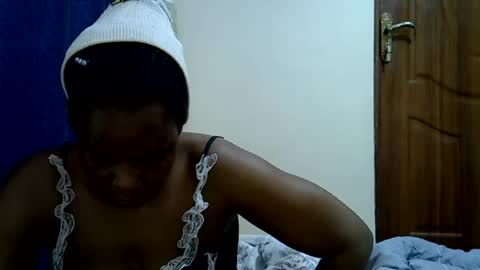 Crazybeibe online show from July 4, 2026, 7:03 am