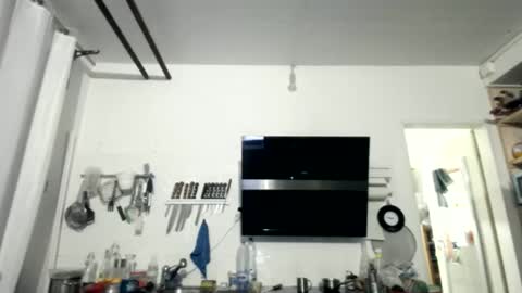 Snapshot of berg_boy chatting on February 17, 2026, 1:46 am Martin online show from February 17, 2026, 1:46 am