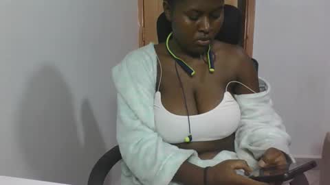 berlin543340 online show from November 6, 2025, 4:08 pm