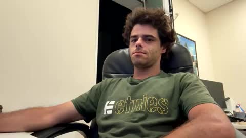 Snapshot of berltex chatting on October 25, 2025, 3:14 am Berltex online show from October 25, 2025, 3:14 am