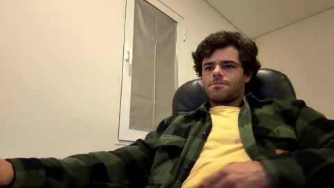 Snapshot of berltex chatting on October 28, 2025, 6:39 am Berltex online show from October 28, 2025, 6:39 am