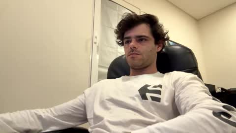 Snapshot of berltex chatting on February 24, 2026, 1:03 am Berltex online show from February 24, 2026, 1:03 am