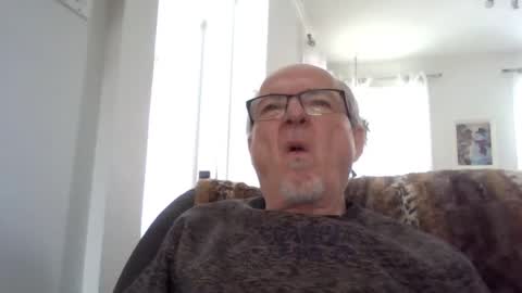 bernard1102 online show from January 3, 2025, 4:27 pm