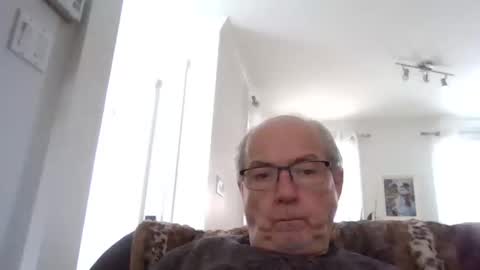 bernard1102 online show from January 8, 2025, 6:20 pm