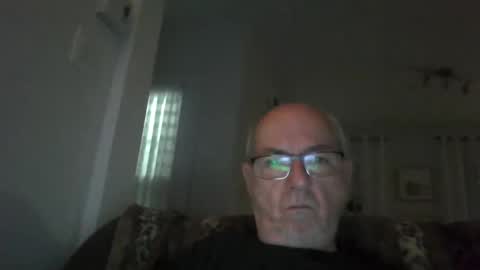 bernard1102 online show from September 9, 2025, 9:42 am