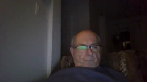 bernard1102 online show from October 3, 2025, 12:40 am