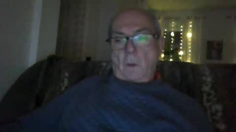 bernard1102 online show from November 27, 2025, 1:18 am