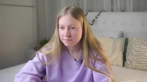 Snapshot of berniedelamora chatting on March 22, 2026, 12:30 pm Mira online show from March 22, 2026, 12:30 pm