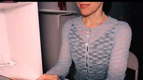 berry2024 online show from February 9, 2026, 7:45 am