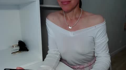 berry2024 online show from May 27, 2026, 7:05 am